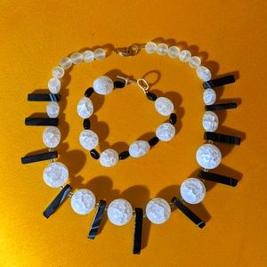 Jewelry:necklace and bracelet